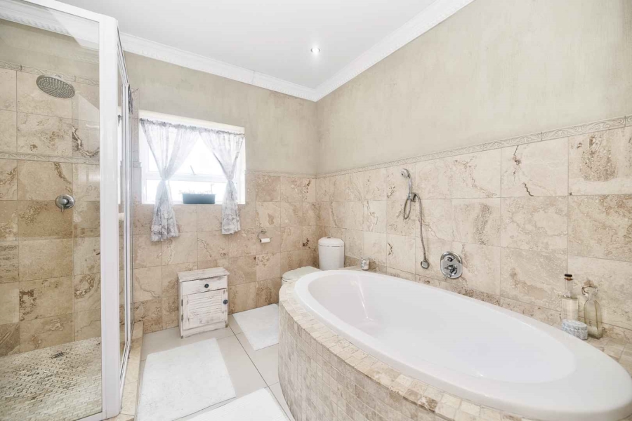 4 Bedroom Property for Sale in Pearly Beach Western Cape